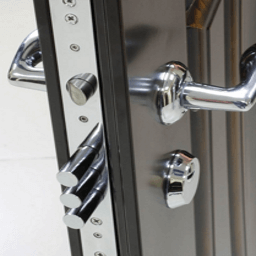 Замена замков в Москве помощь